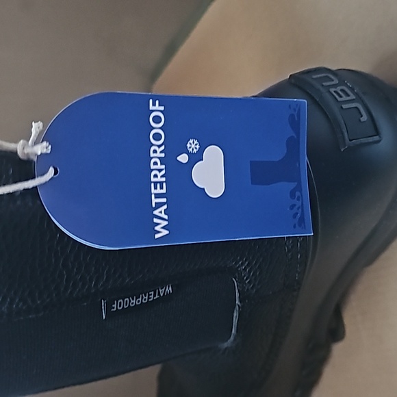 Rain boots - Picture 4 of 5